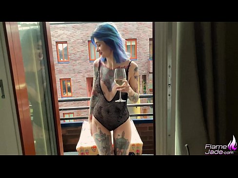 ❤️ Neska Ikaragarria trago batez zurrupatzen eta zeru zabalean sutsuki izorratzen ️ Porno fb gugan ❌️❤